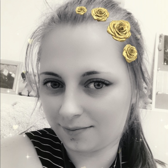 Meet your Posher, Ashley - Picture 1 of 1